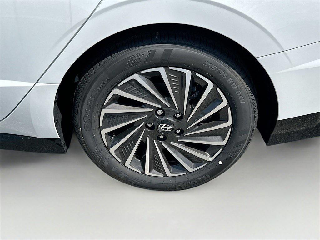 new 2025 Hyundai Sonata Hybrid car, priced at $39,033