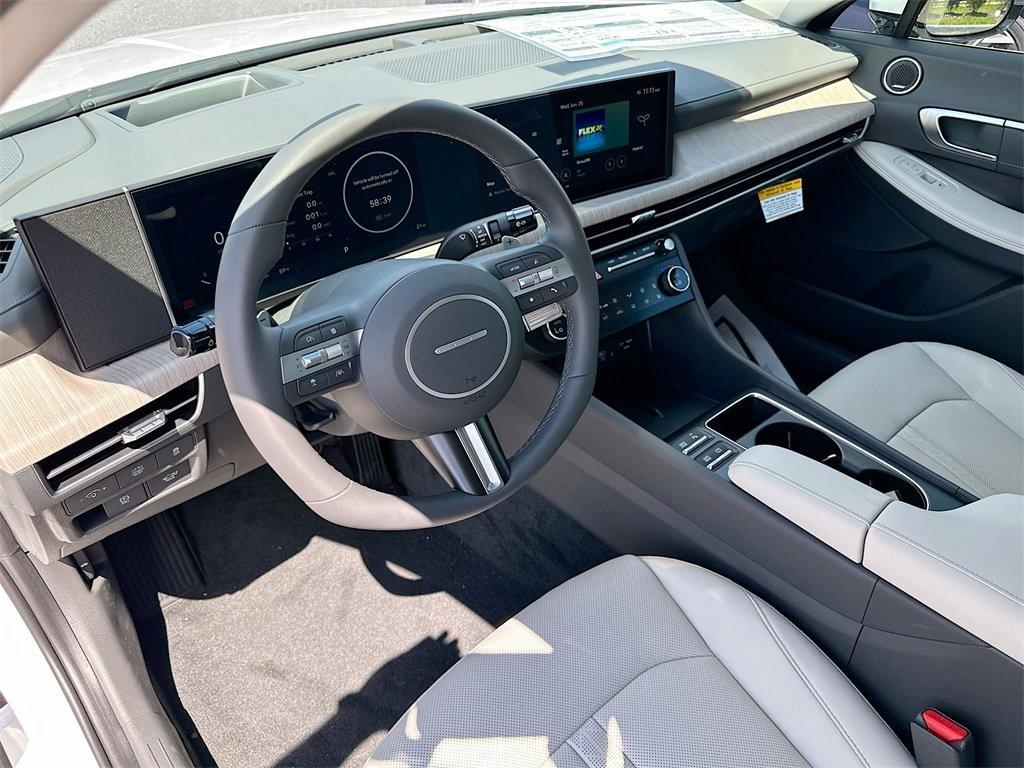 new 2025 Hyundai Sonata Hybrid car, priced at $39,033