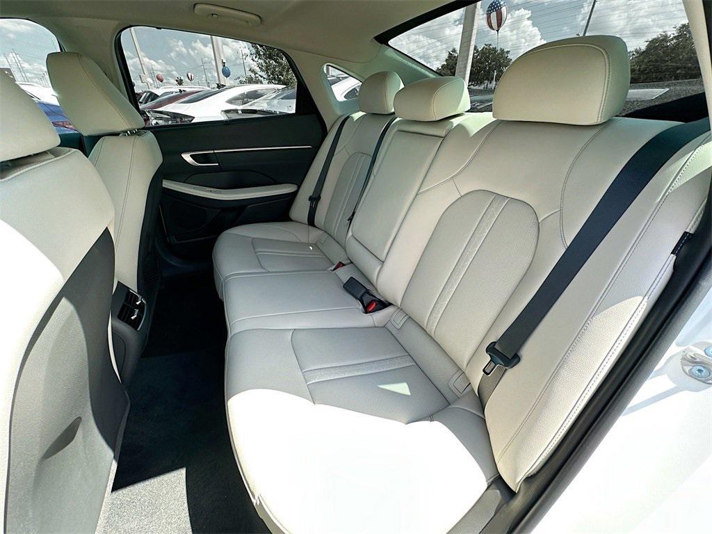 new 2025 Hyundai Sonata Hybrid car, priced at $39,033