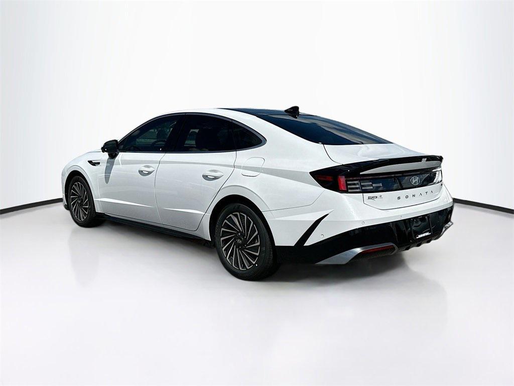 new 2025 Hyundai Sonata Hybrid car, priced at $39,033