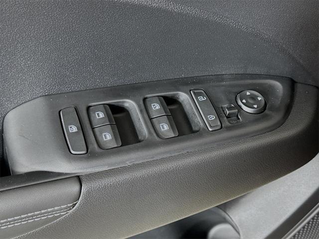 new 2025 Hyundai Venue car, priced at $24,618