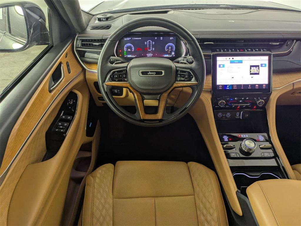 used 2022 Jeep Grand Cherokee car, priced at $39,106