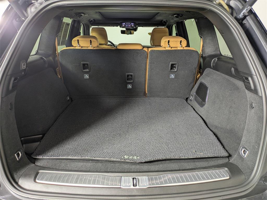 used 2022 Jeep Grand Cherokee car, priced at $39,106