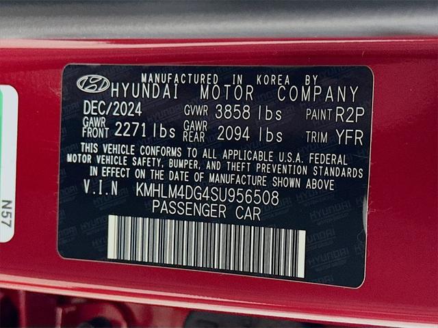 new 2025 Hyundai Elantra car, priced at $23,392
