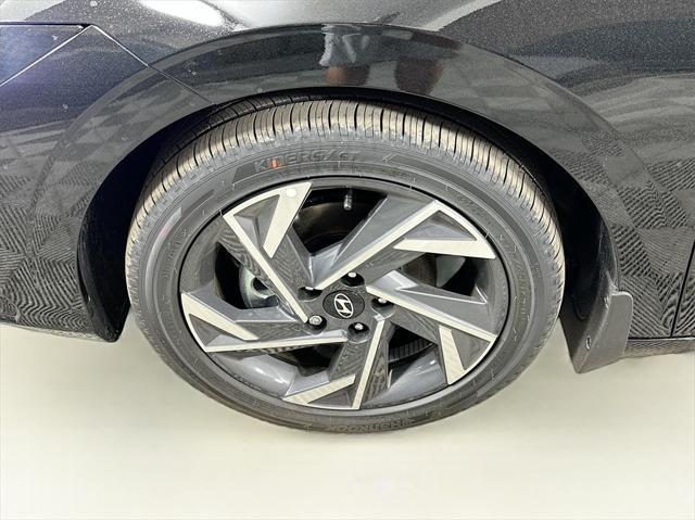 new 2025 Hyundai Elantra car, priced at $25,406
