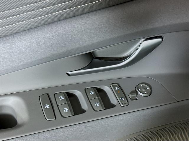 new 2025 Hyundai Elantra car, priced at $25,539