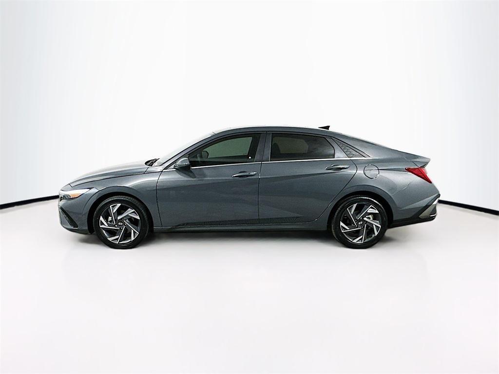 new 2025 Hyundai Elantra car, priced at $26,789