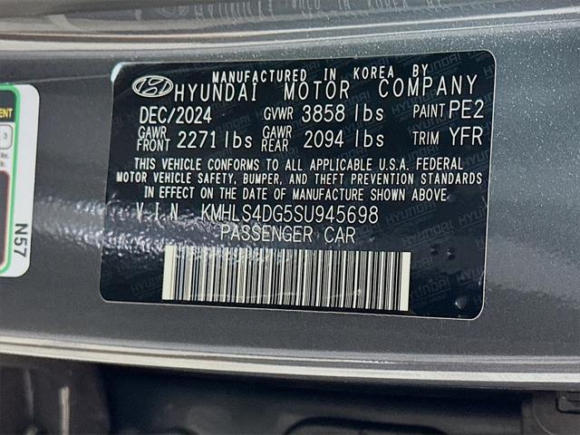 new 2025 Hyundai Elantra car, priced at $25,539
