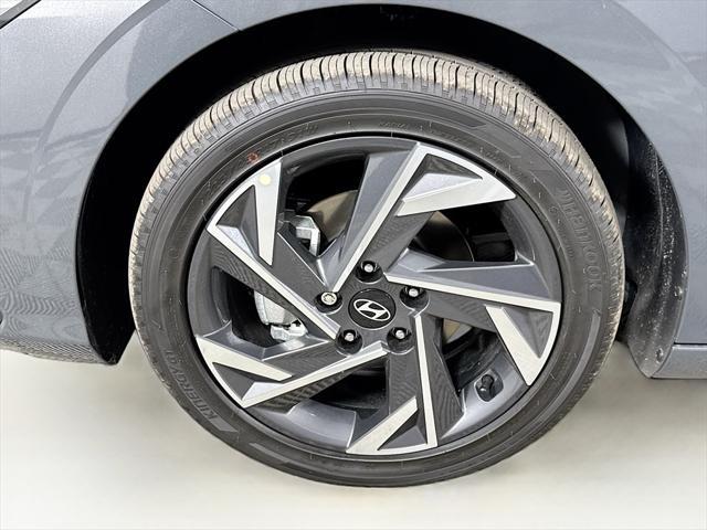 new 2025 Hyundai Elantra car, priced at $27,005