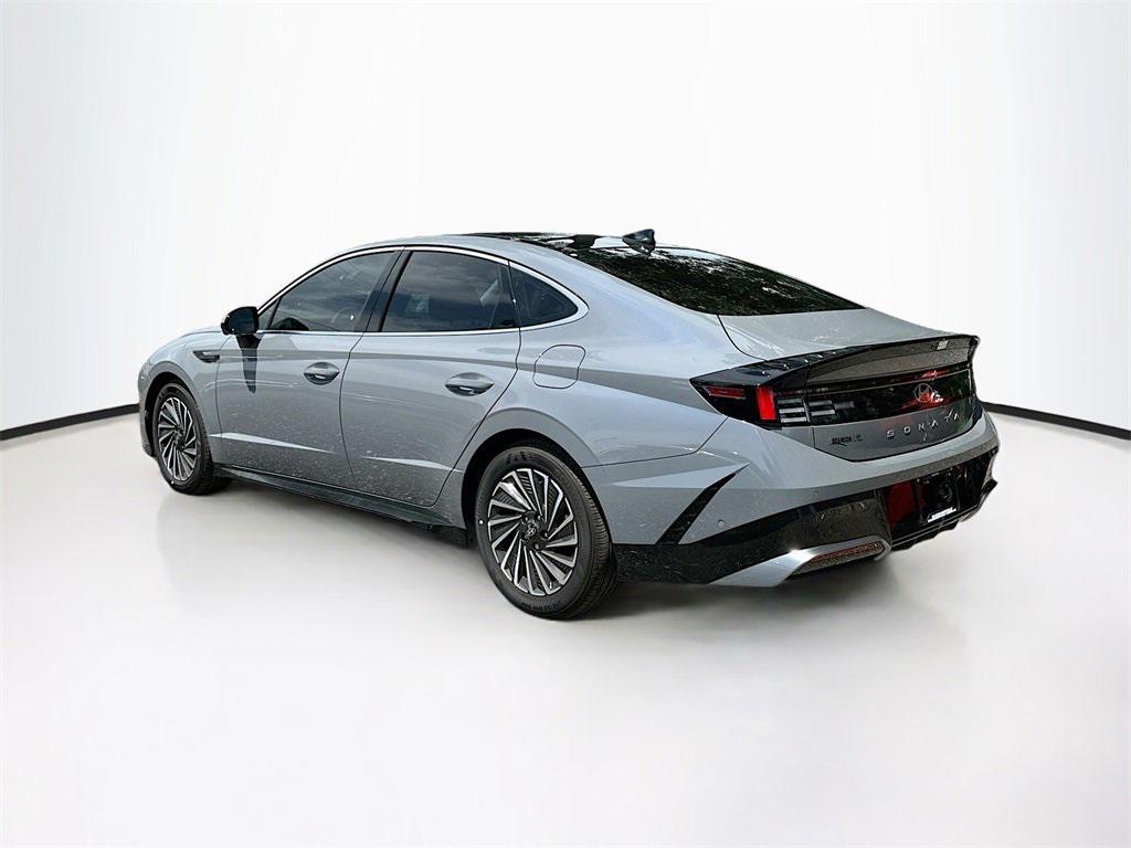 new 2025 Hyundai Sonata Hybrid car, priced at $34,293