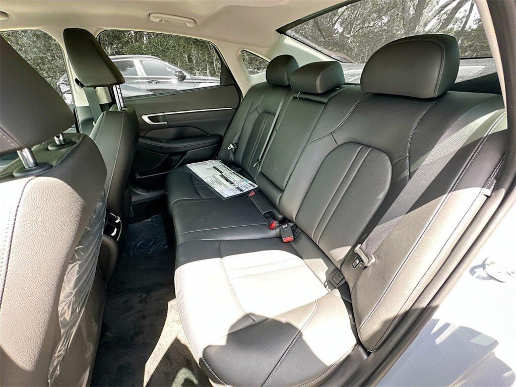 new 2025 Hyundai Sonata Hybrid car, priced at $34,293
