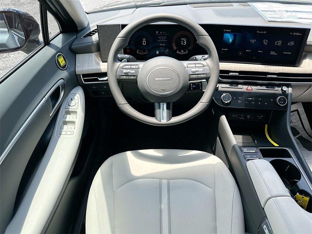 new 2025 Hyundai Sonata Hybrid car, priced at $26,476