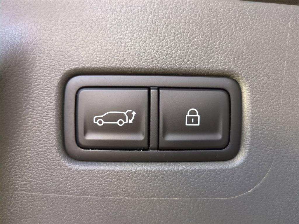 used 2025 Hyundai Santa Fe car, priced at $29,500