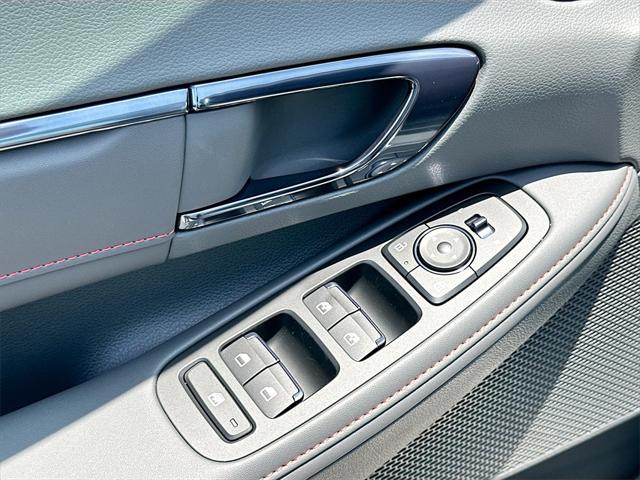 new 2025 Hyundai Sonata car, priced at $36,861