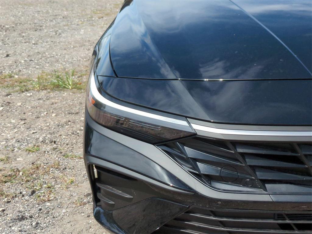 new 2025 Hyundai ELANTRA HEV car, priced at $24,306