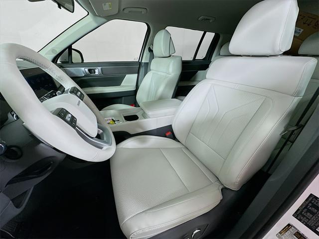 new 2025 Hyundai Santa Fe car, priced at $36,028