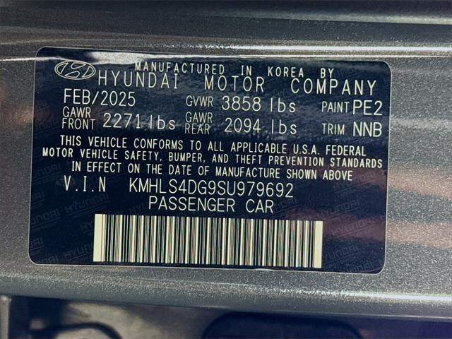 new 2025 Hyundai Elantra car, priced at $25,541