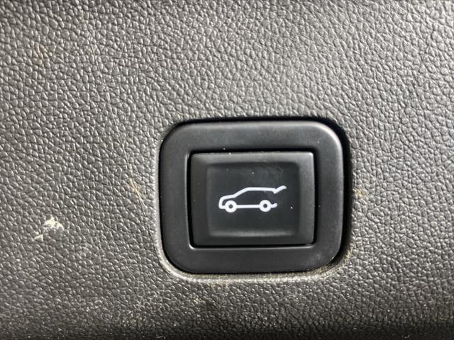 used 2023 Chevrolet Suburban car, priced at $43,462