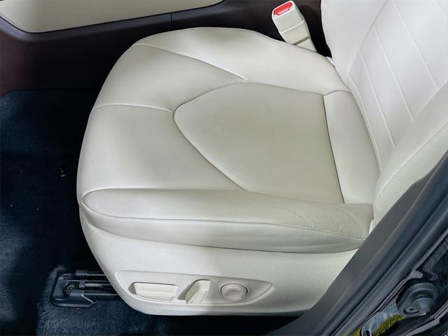 used 2022 Toyota Highlander car, priced at $35,992