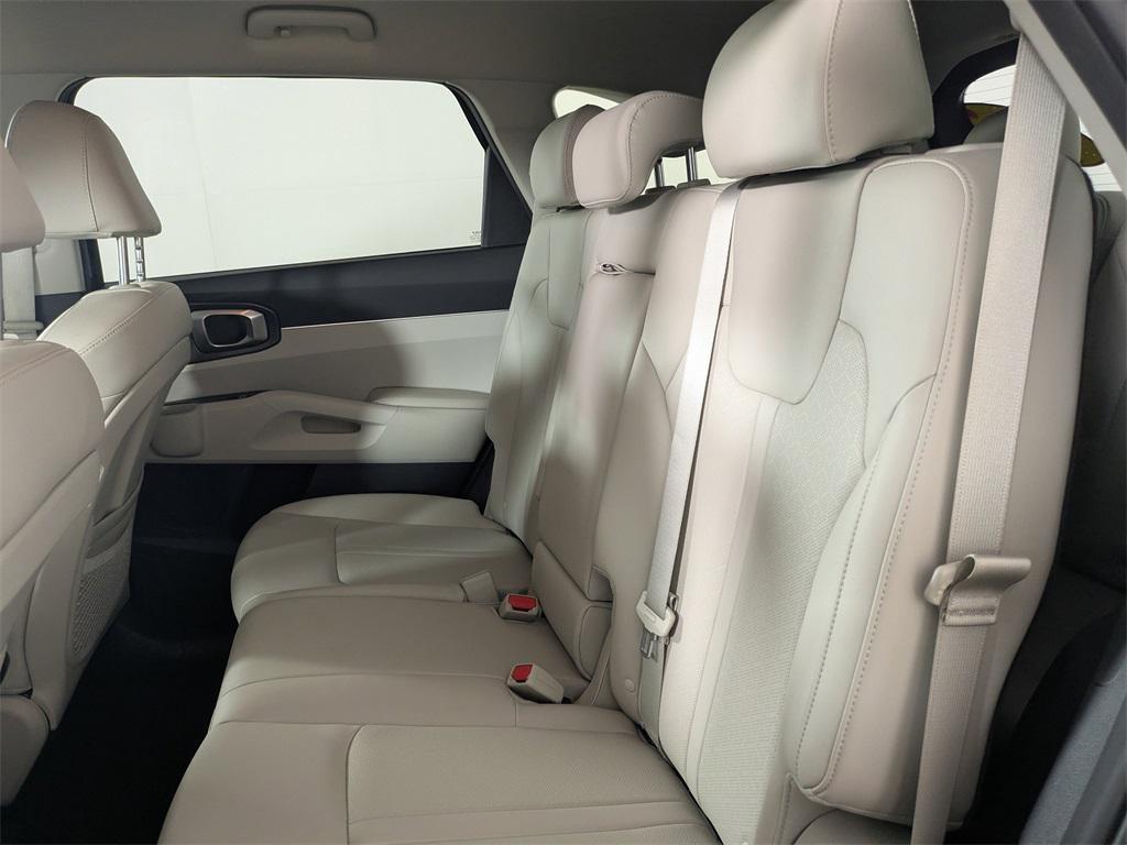 used 2022 Kia Sorento car, priced at $22,107
