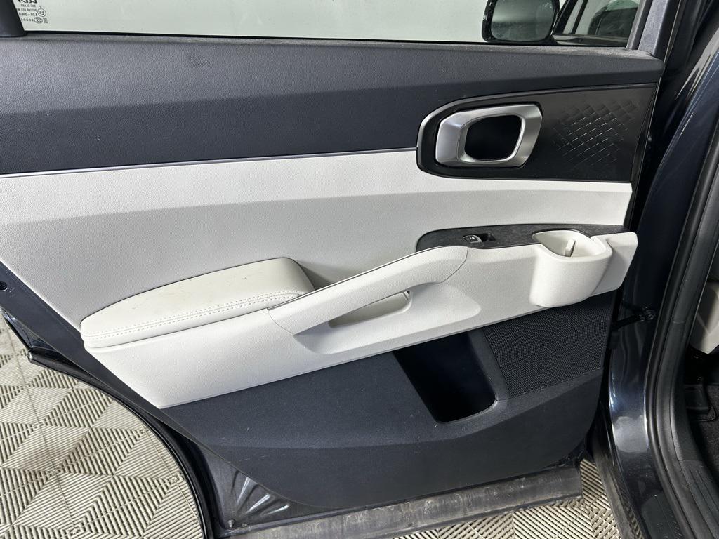 used 2022 Kia Sorento car, priced at $22,498