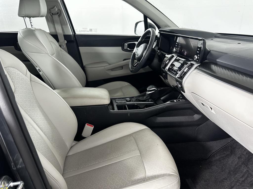 used 2022 Kia Sorento car, priced at $22,498