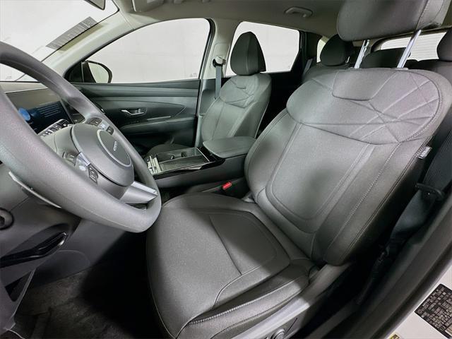 new 2025 Hyundai TUCSON Hybrid car, priced at $33,874