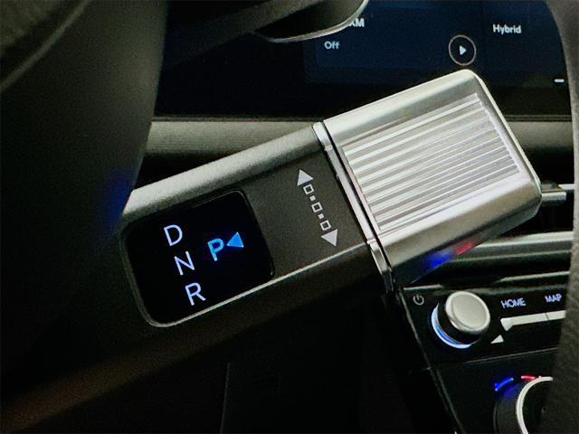 new 2025 Hyundai TUCSON Hybrid car, priced at $33,400