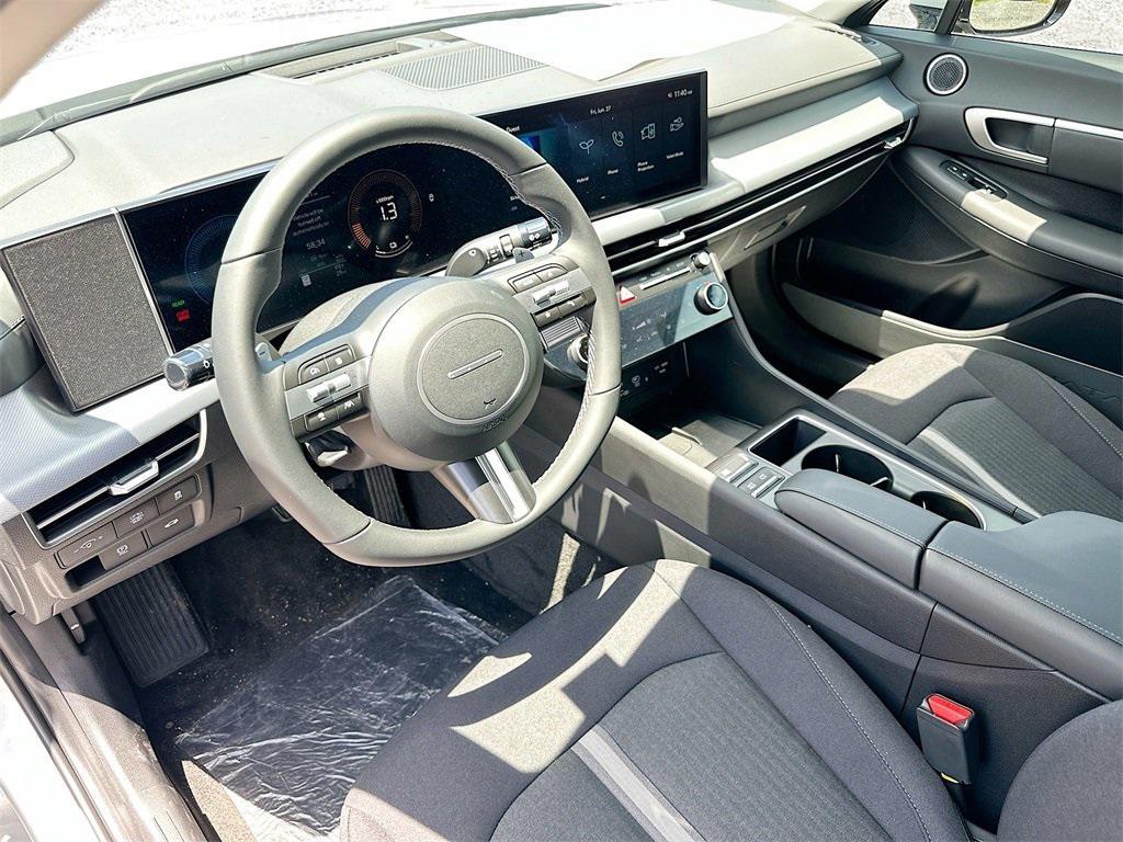 new 2025 Hyundai Sonata Hybrid car, priced at $32,409