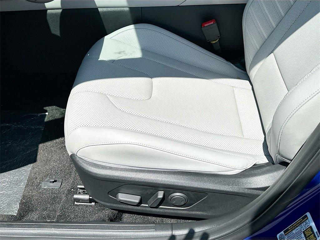 new 2025 Hyundai ELANTRA HEV car, priced at $26,201