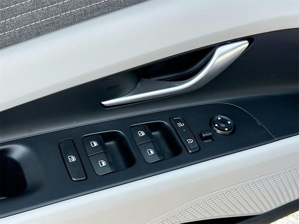 new 2025 Hyundai ELANTRA HEV car, priced at $26,201