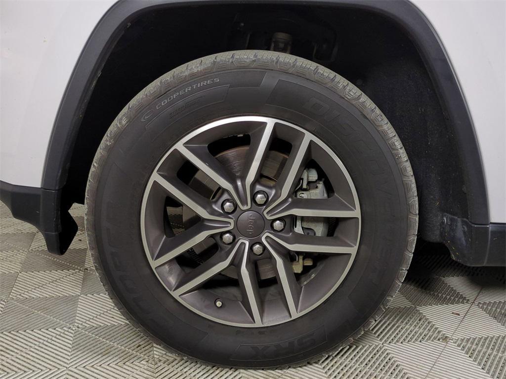 used 2020 Jeep Grand Cherokee car, priced at $15,187