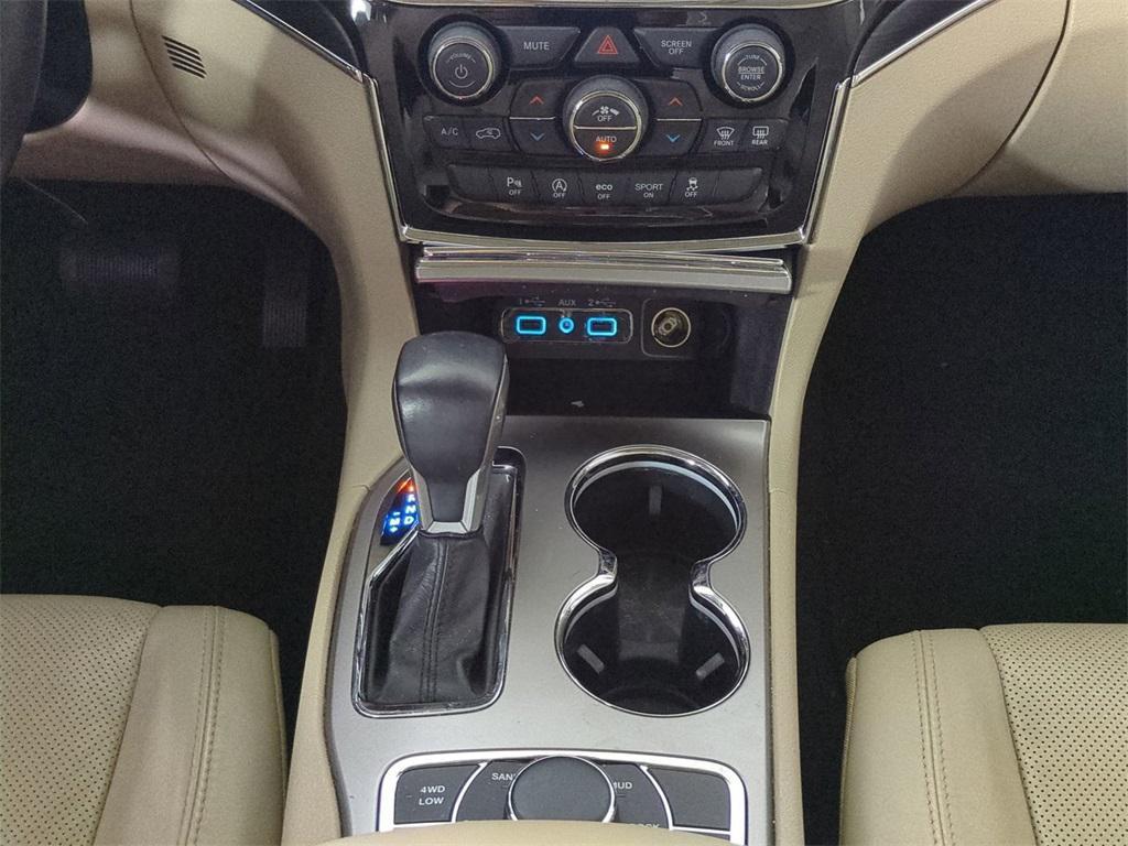 used 2020 Jeep Grand Cherokee car, priced at $15,187