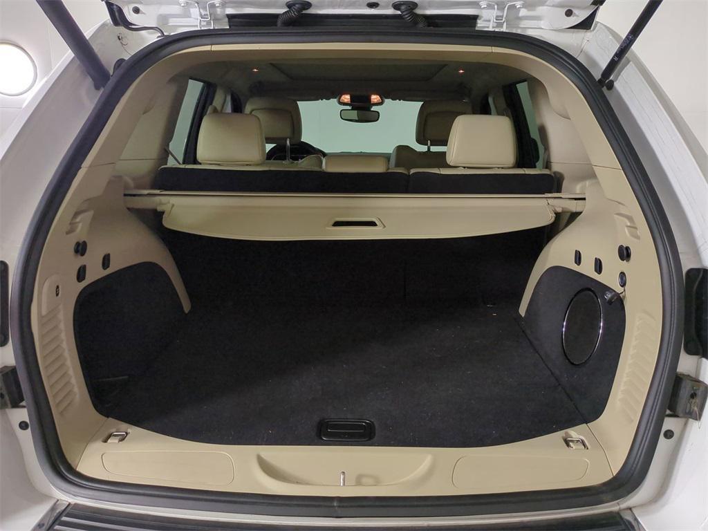 used 2020 Jeep Grand Cherokee car, priced at $15,187