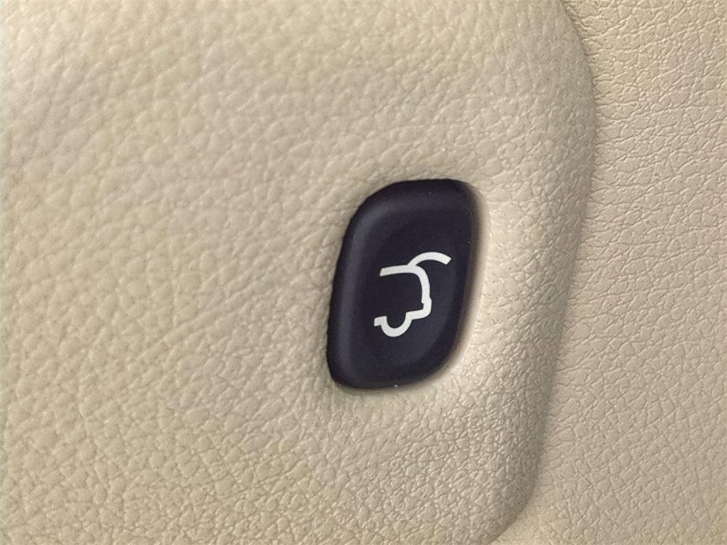 used 2020 Jeep Grand Cherokee car, priced at $15,187