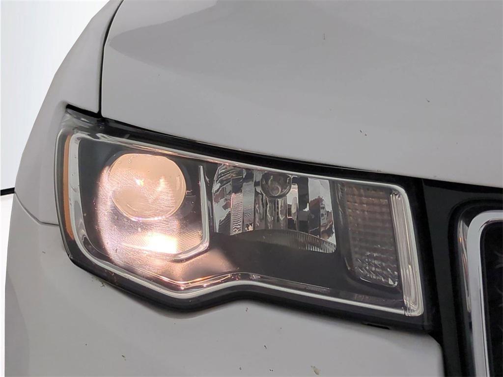 used 2020 Jeep Grand Cherokee car, priced at $15,187