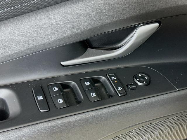 new 2025 Hyundai ELANTRA HEV car, priced at $25,074