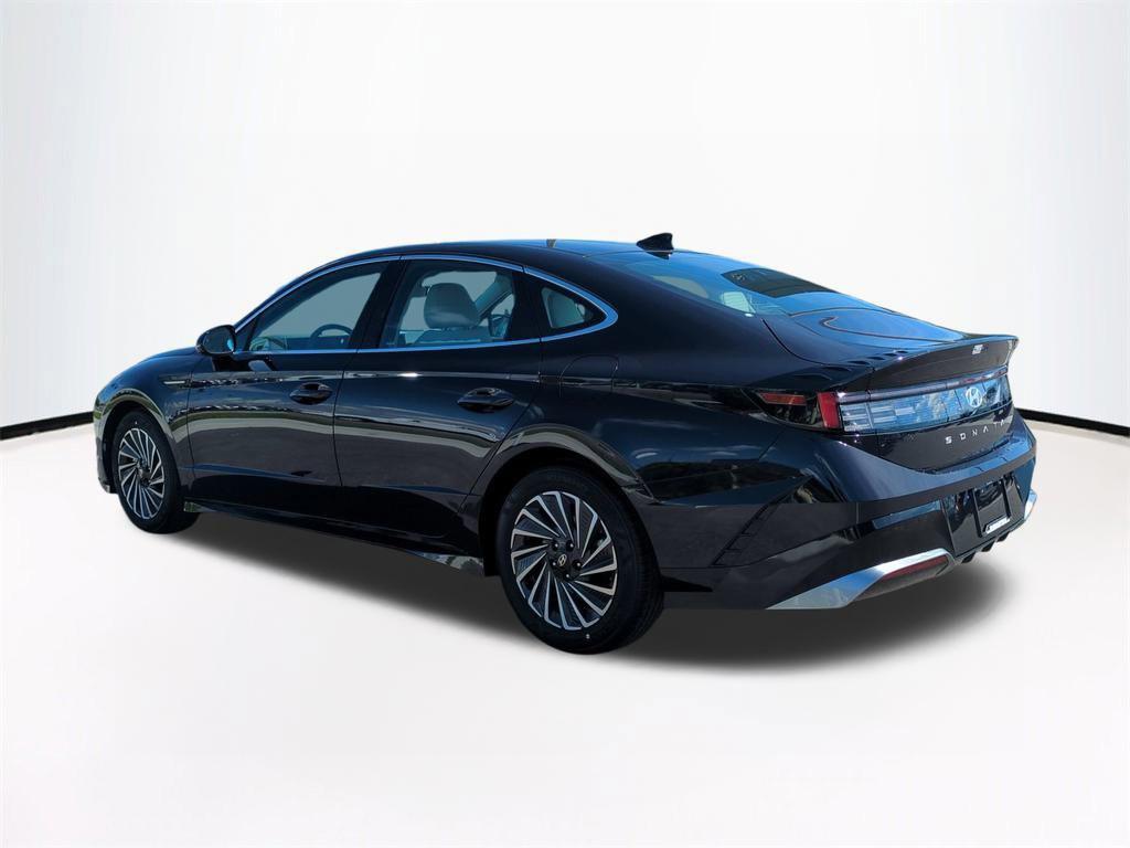 new 2025 Hyundai Sonata Hybrid car, priced at $26,498