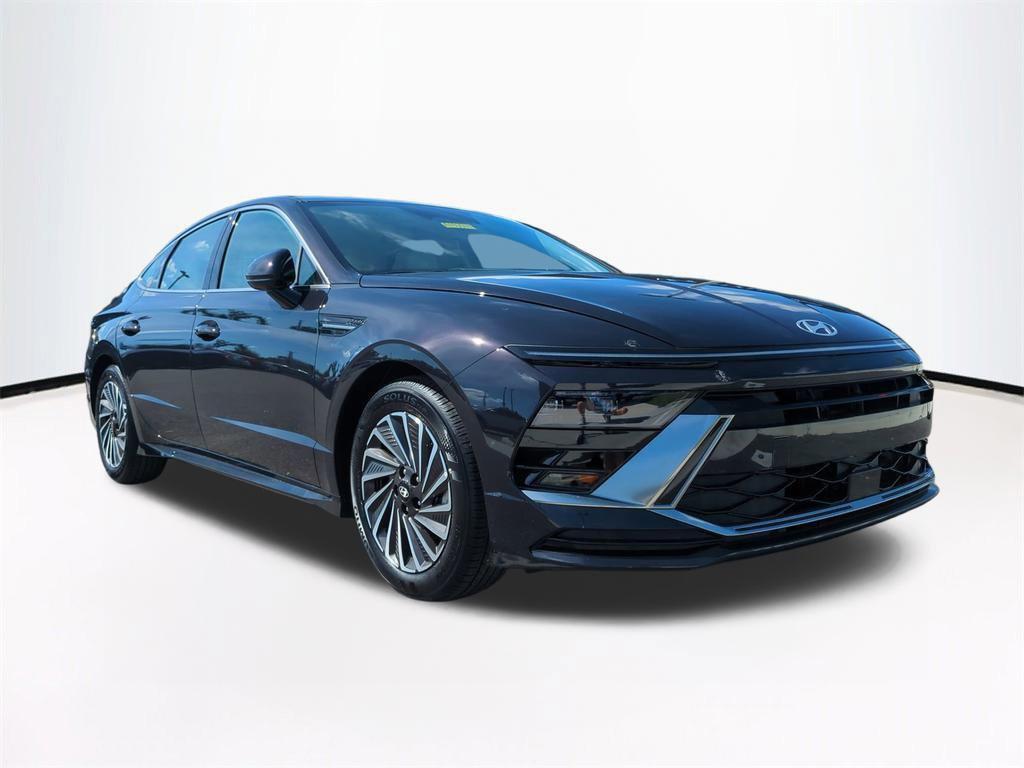 new 2025 Hyundai Sonata Hybrid car, priced at $26,498