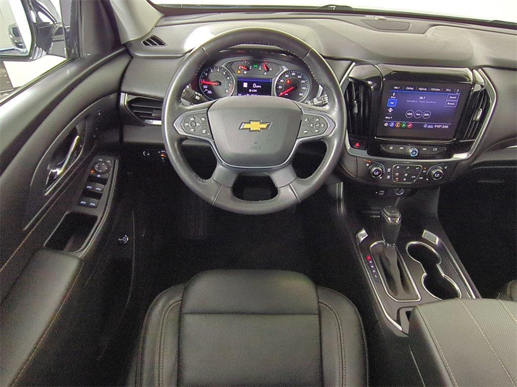 used 2020 Chevrolet Traverse car, priced at $31,306