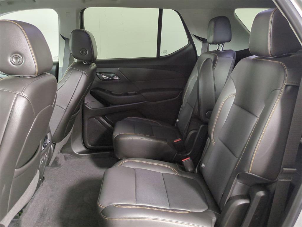 used 2020 Chevrolet Traverse car, priced at $31,306