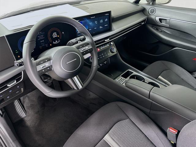 new 2025 Hyundai Sonata Hybrid car, priced at $31,425