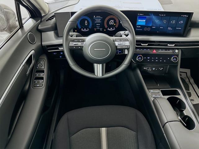new 2025 Hyundai Sonata Hybrid car, priced at $31,425