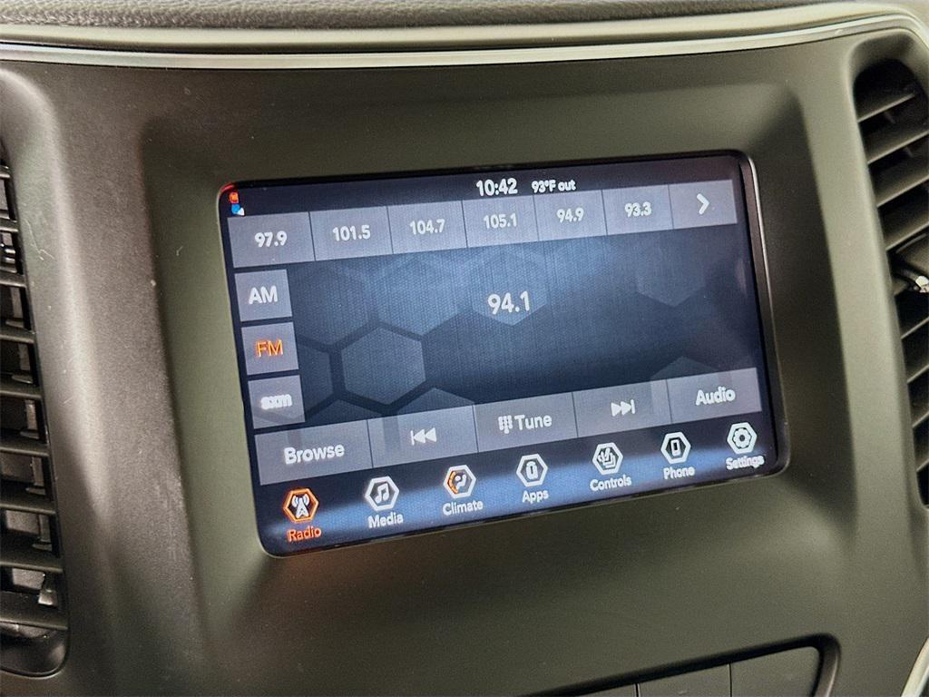 used 2021 Jeep Cherokee car, priced at $17,274