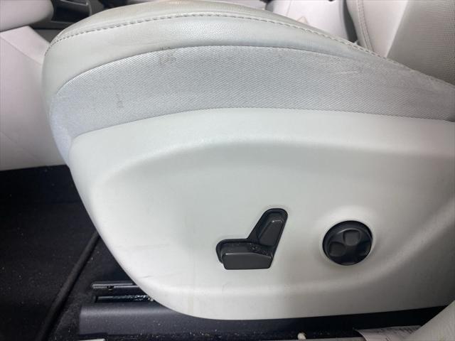 used 2021 Jeep Cherokee car, priced at $18,991