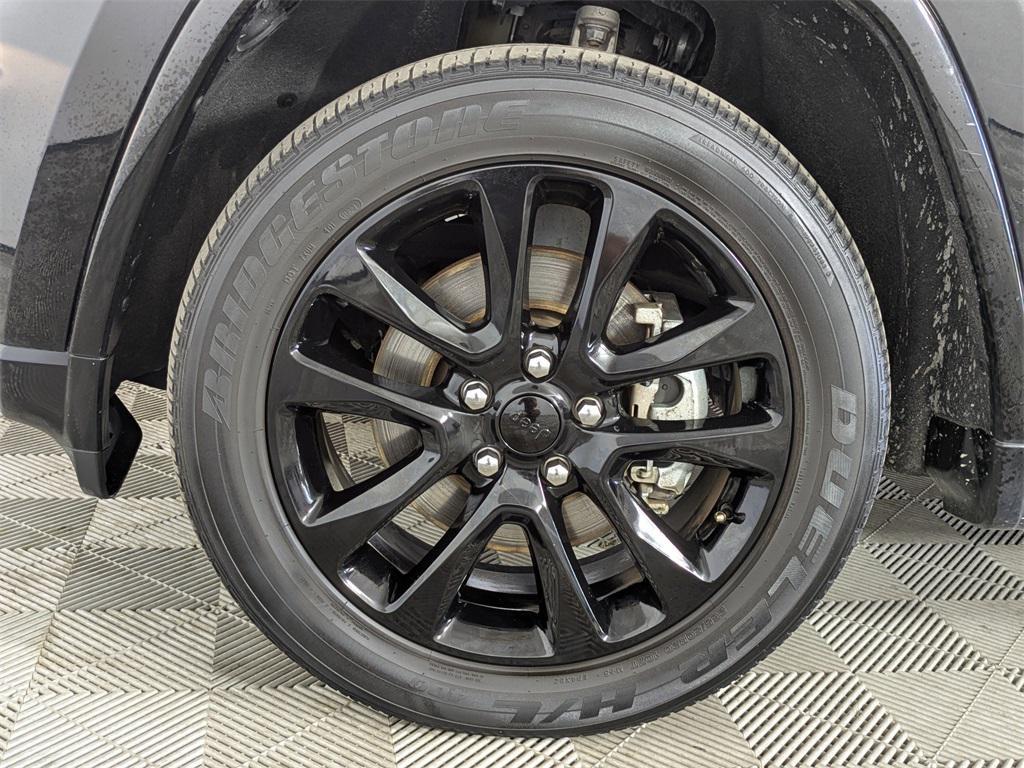 used 2021 Jeep Grand Cherokee car, priced at $22,490