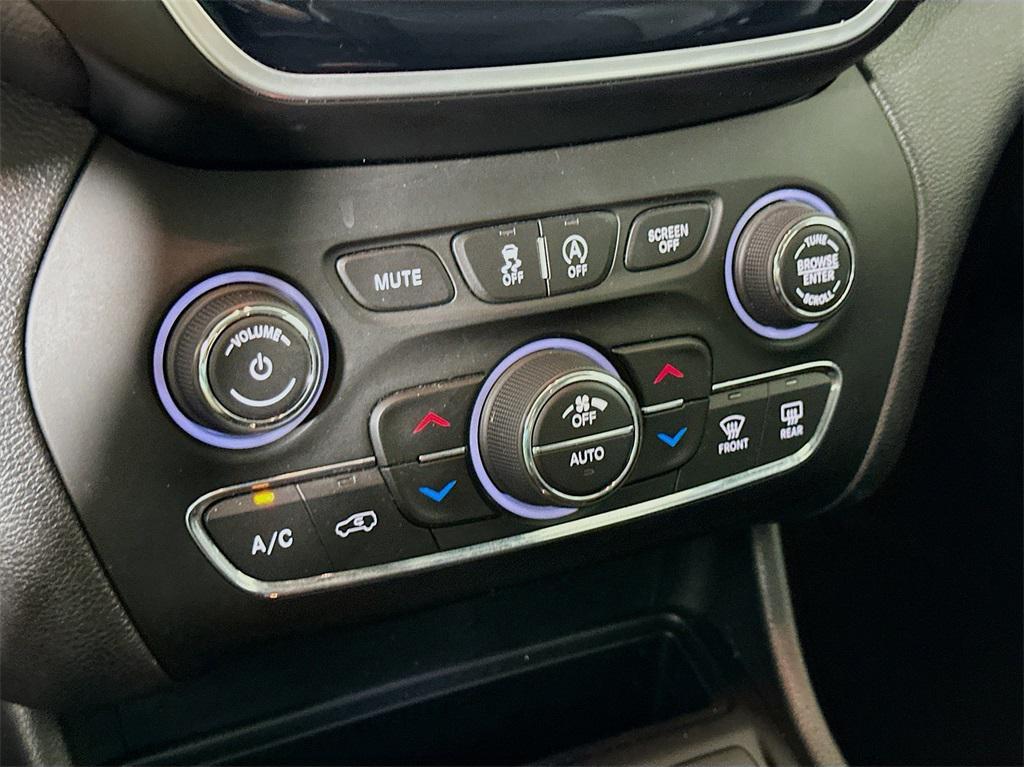 used 2019 Jeep Cherokee car, priced at $14,989