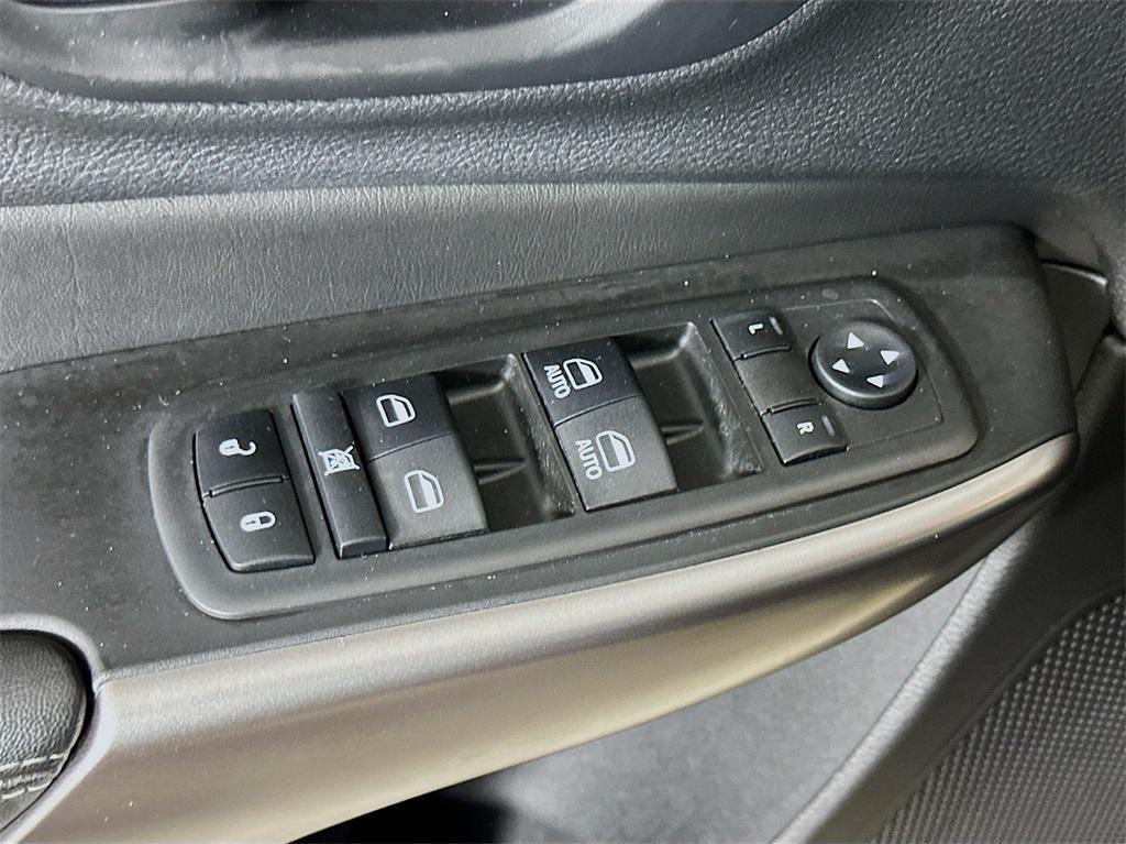 used 2019 Jeep Cherokee car, priced at $14,989