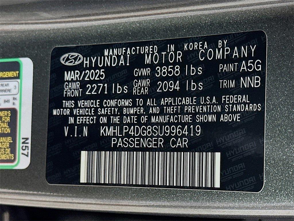 new 2025 Hyundai Elantra car, priced at $27,696