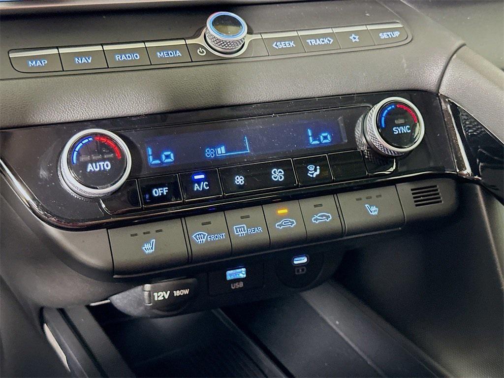 new 2025 Hyundai Elantra car, priced at $27,696